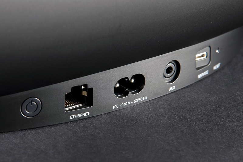 B&W Zeppelin Wireless white #1 в «HiFiRussia»