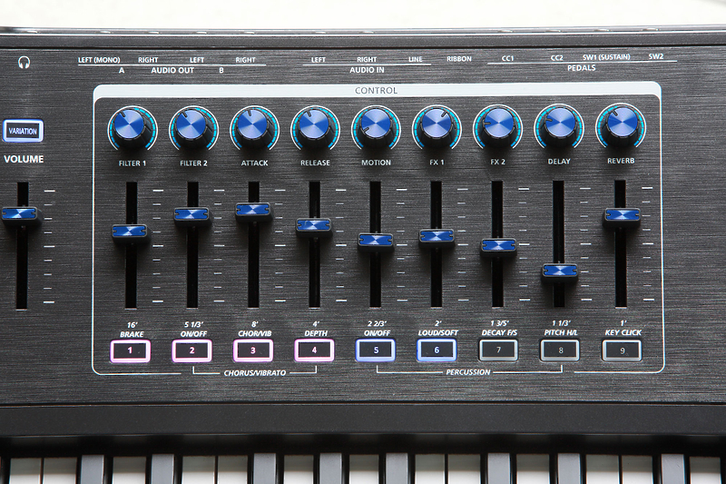 Синтезатор рабочая станция Kurzweil PC4 артикул 302736Si-1 фото 5