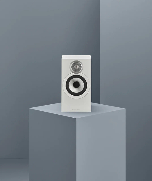 Полочная акустическая система Bowers & Wilkins 607 S3 white артикул 302360Si-1 фото 5