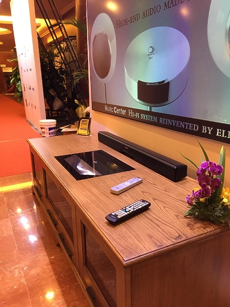 SIM2 xTV white артикул 405401-1 фото 4
