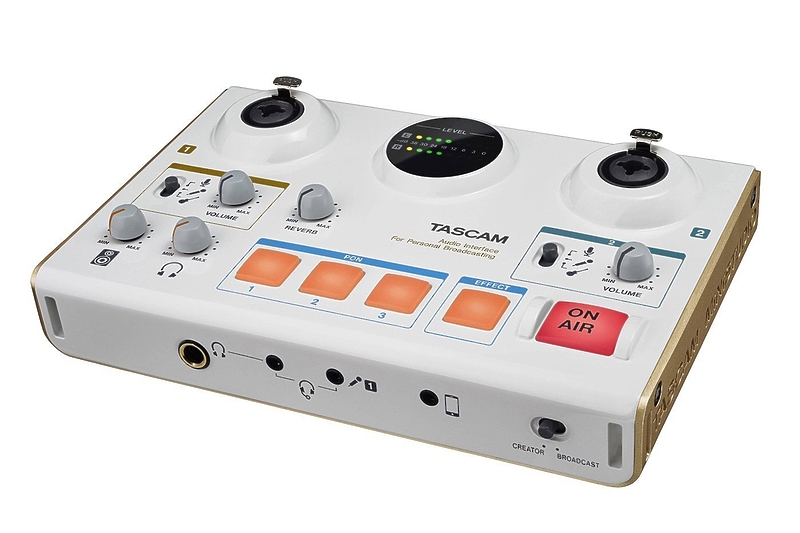 Персональная мини-студия для вещания Tascam US-42 артикул 174716Si-1