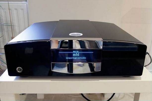 Усилитель мощности MBL C21 black/palinux артикул 116782Si-1