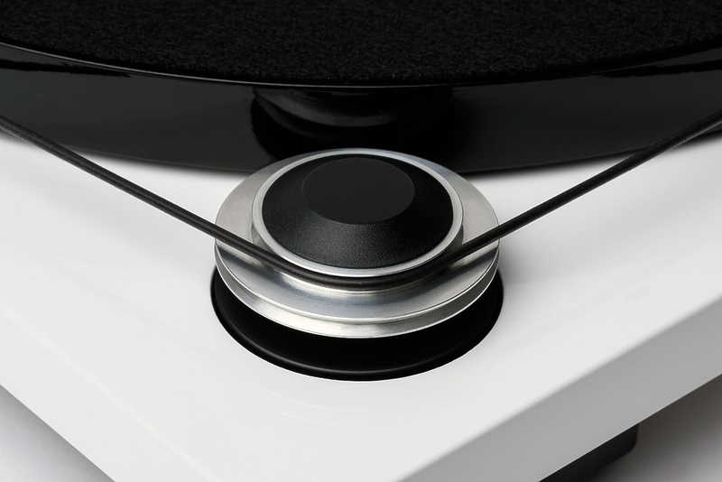Проигрыватель винила Pro-Ject ESSENTIAL III (DC) (OM 10) White артикул 162606Si-1 фото 9