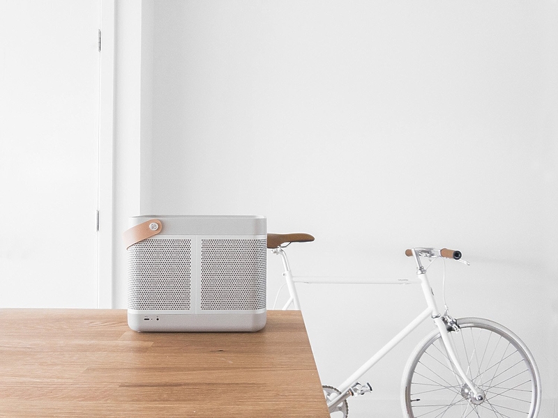 Портативная акустика Bang & Olufsen Beolit 17 Natural артикул 164798Si-1 фото 3