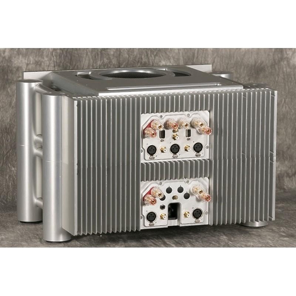 Chord Electronics SPM 3005 silver артикул 292546-1 в интернет-магазине «HiFiRussia»