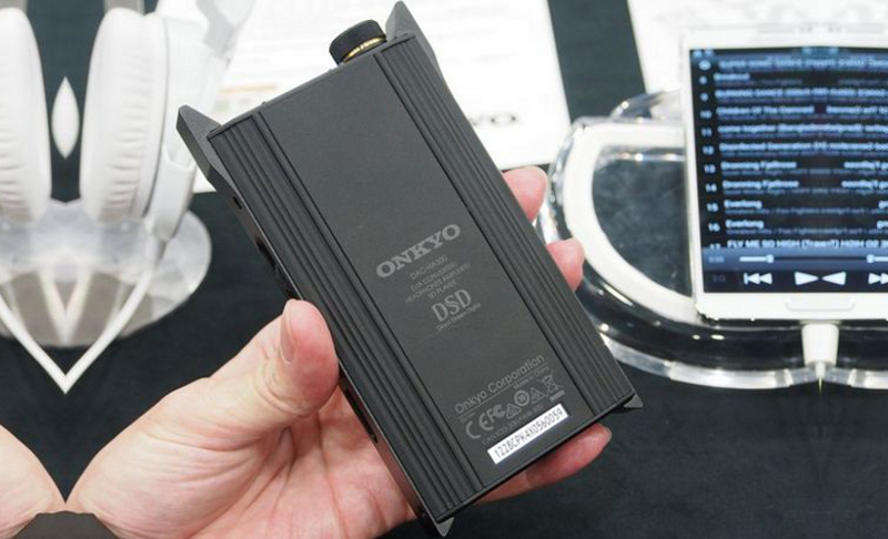 Усилитель для наушников Onkyo DAC-HA300 артикул 132479Si-1 фото 4