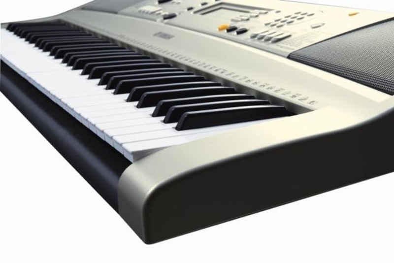 Клавишный инструмент Yamaha PSR-R300 артикул 136566Si-1 фото 4