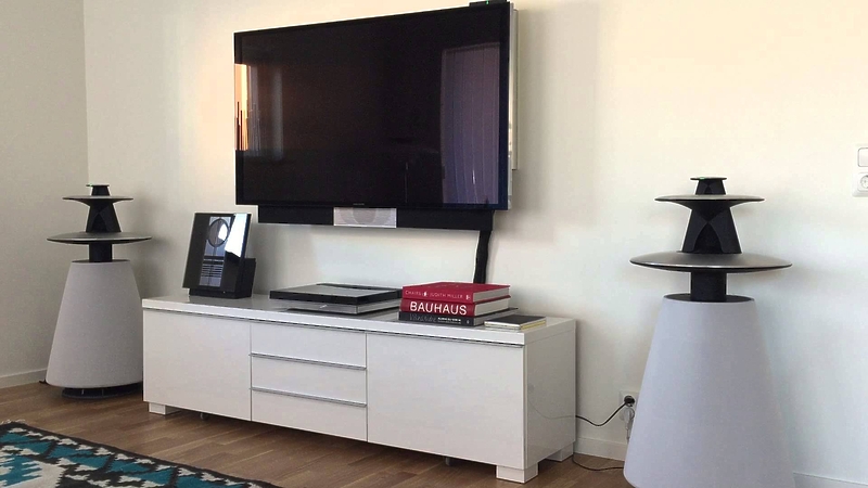 Напольная акустика Bang & Olufsen BeoLab 5 White артикул 130732Si-1 фото 3