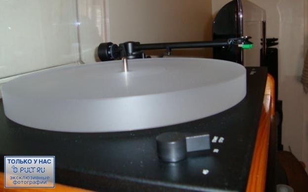 Проигрыватель винила Thorens TD 700 black (картридж AT-95E) артикул 383398FV-1 фото 4