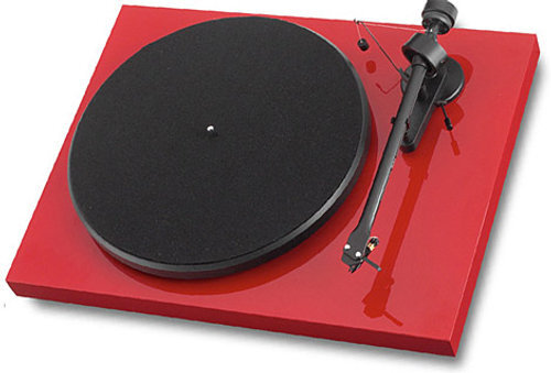 Проигрыватель винила Pro-Ject Debut III red артикул 383304FV-1