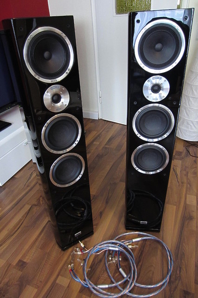 Напольная акустика Heco Celan GT 902 piano black артикул 423837FV-1 фото 3