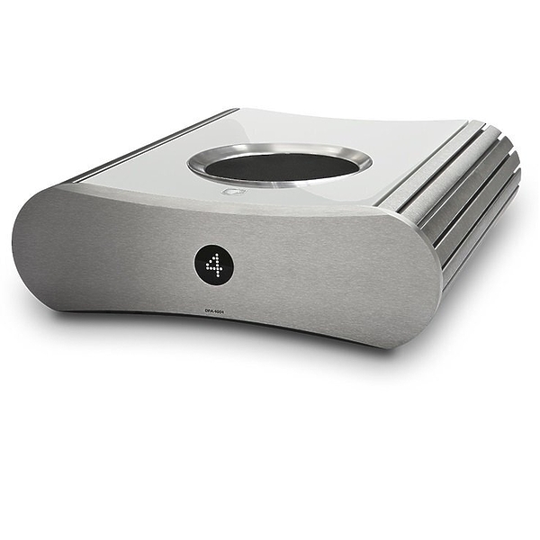 Усилитель мощности Gato Audio DPA-4004 High Gloss White артикул 185394Si-1