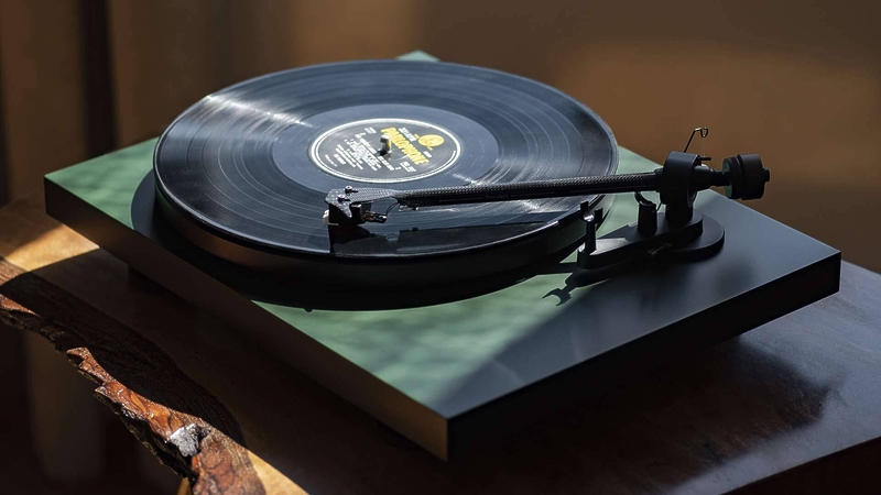 Проигрыватель винила Pro-Ject DEBUT CARBON EVO (2M Red) High Gloss Red артикул 228406Si-1 фото 7