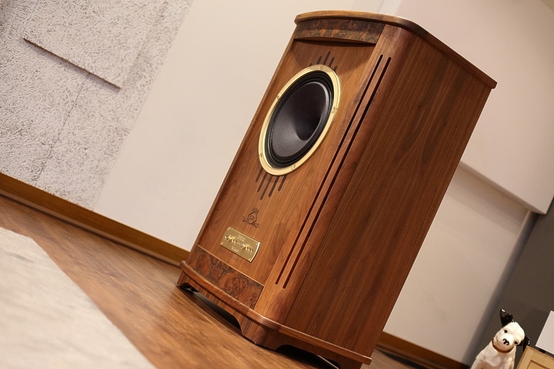 Напольная акустика Tannoy Canterbury GR walnut артикул 157423Si-1 фото 5