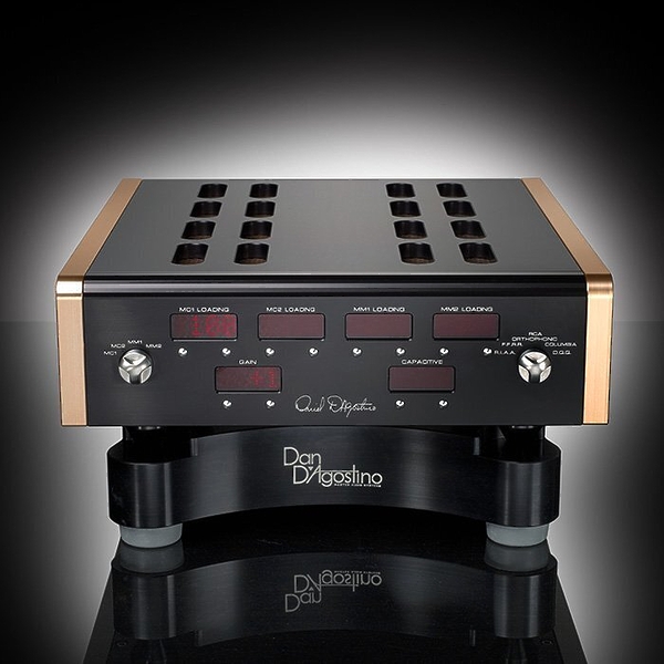 Фонокорректор Dan D’Agostino Momentum Phonostage (black) артикул 155800Si-1 в интернет-магазине «HiFiRussia»