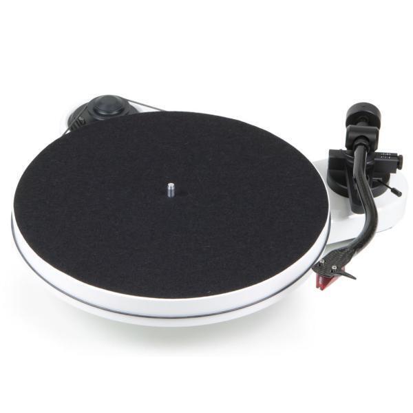 Проигрыватель винила Pro-Ject RPM 1 Carbon (DC) (2M Red) white артикул 117299Si-1