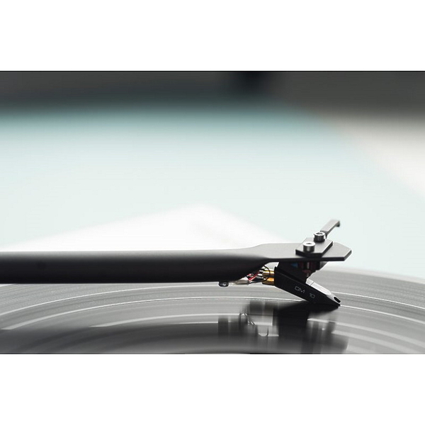 Проигрыватель винила Pro-Ject Essential III Phono (OM 10) Walnut артикул 198755Si-1 фото 3