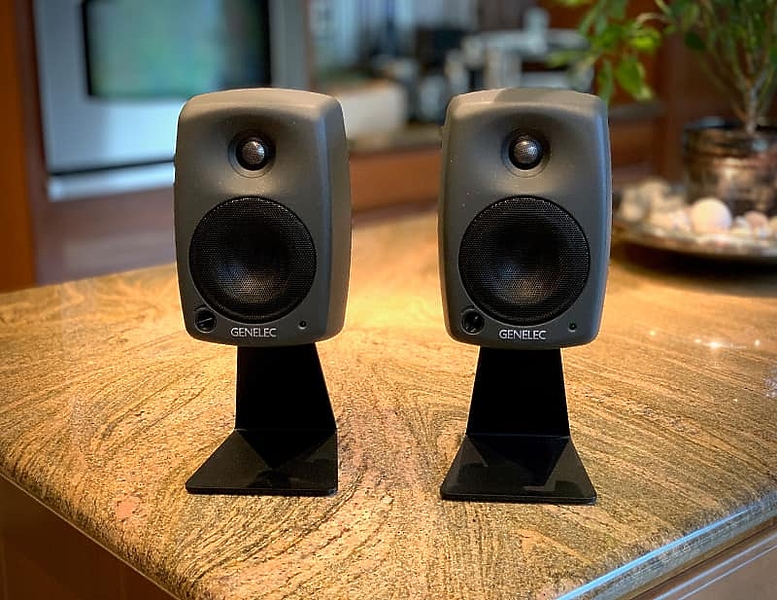Стойка Genelec 8020-320B артикул 258930Si-1 фото 3