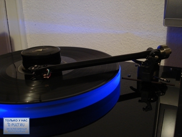 Проигрыватель винила Pro-Ject Debut III, Esprit Piano Red (с картриджем Ortofon Alpha) артикул 389162FV-1 фото 3