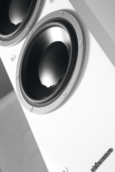 Напольная акустика Dynaudio Focus 340 gloss white lacquer артикул 397914FV-1 фото 3