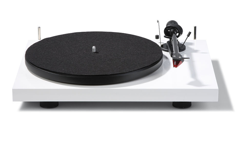 Проигрыватель винила Pro-Ject Debut Carbon Phono USB (DC) white (Ortofon OM10) артикул 449339FV-1 фото 3
