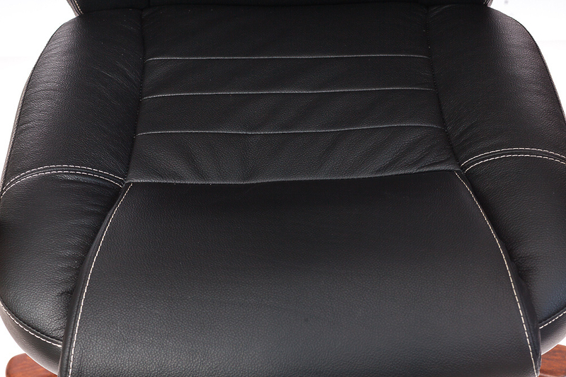 Кресло Бюрократ T-9923WALNUT/BLACK (Office chair T-9923WALNUT black leather cross metal/wood) артикул 263492Si-1 фото 5