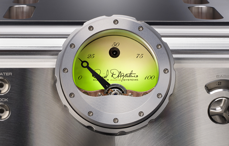 Предусилитель (стерео) Dan D’Agostino Momentum preamplifier silver артикул 112957Si-1 фото 5