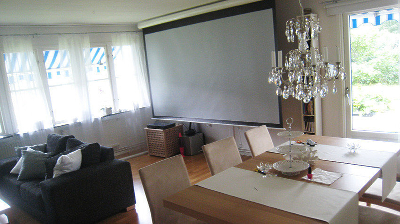 Экран Euroscreen One Electric HDTV (95"/16:9) 210x118см Arctiq case 2217 артикул 355832FV-1 фото 4