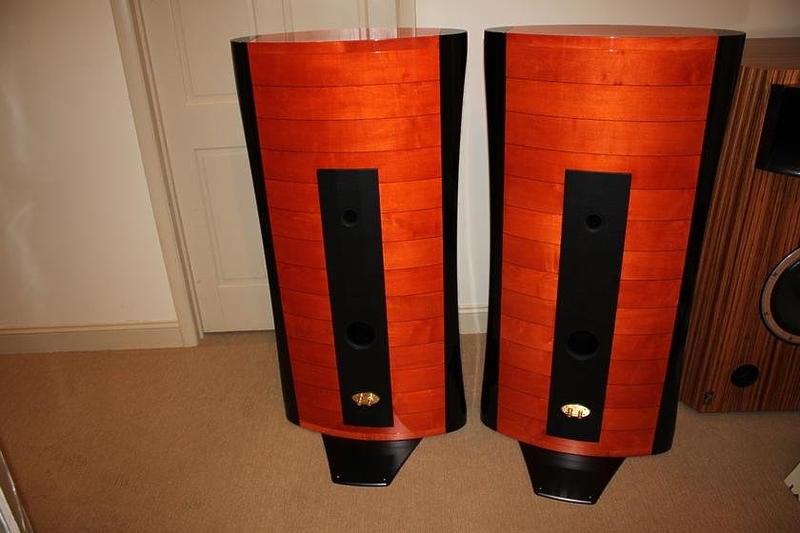 Акустическая система Sonus Faber Stradivari Homage red violin артикул 424437FV-1 фото 6