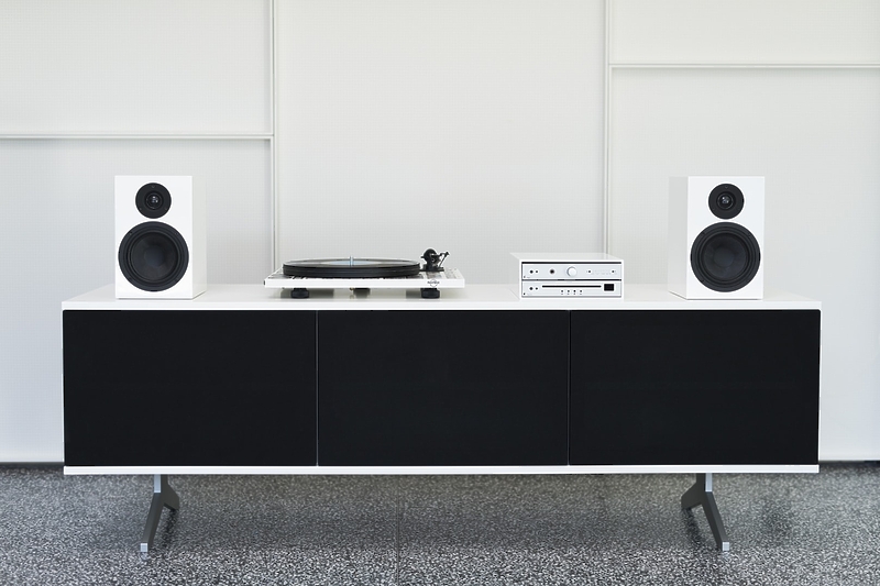 Проигрыватель винила Pro-Ject Hard Rock Cafe Recordplayer (OM5e) white артикул 202195Si-1 фото 4