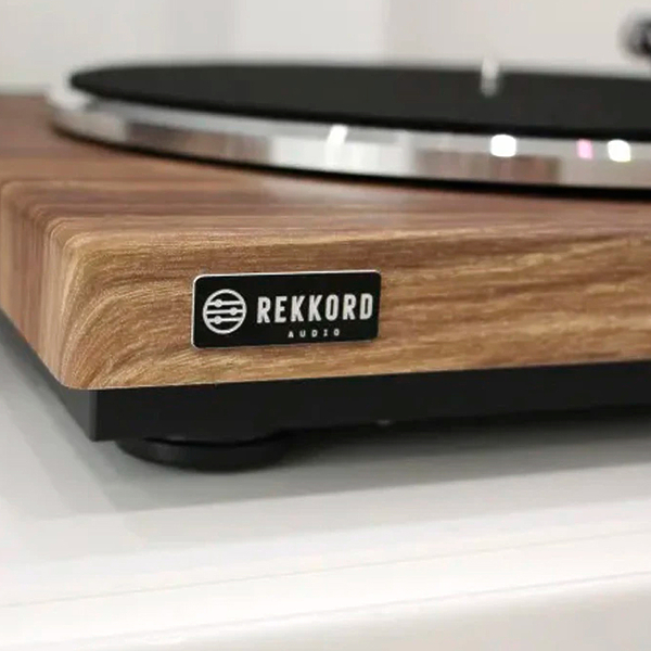 Виниловый проигрыватель REKKORD Audio F300 Stirling oak (AT91) артикул 299467Si-1 фото 5