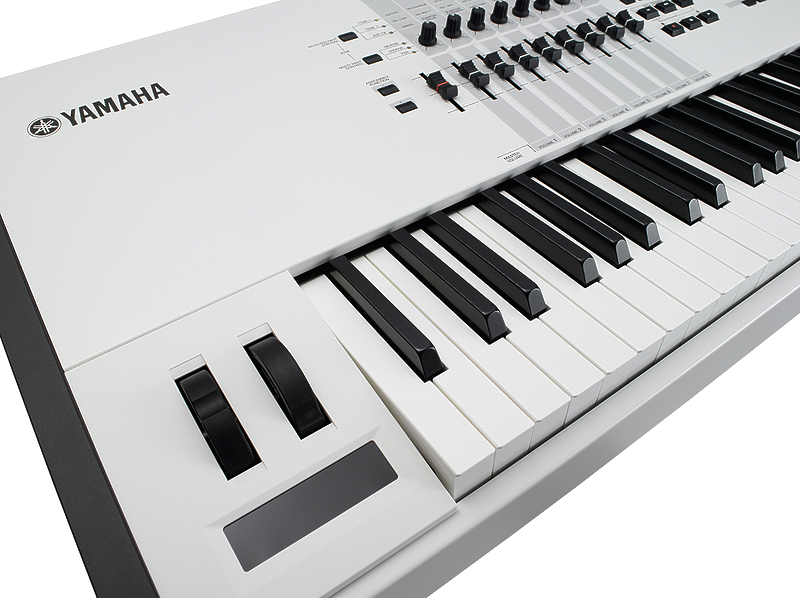 Клавишный инструмент Yamaha MOTIFXF8/E WH артикул 136532Si-1 фото 5
