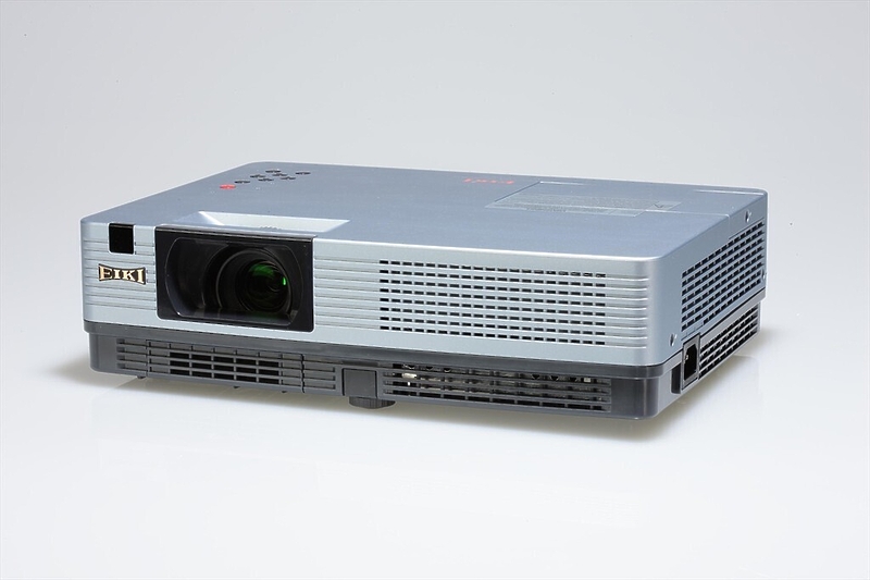 Проектор EIKI LC-XBL26 артикул 110470Si-1