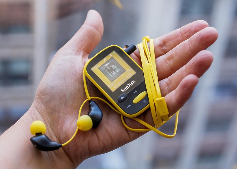 Плеер Sandisk Sansa Clip Sports 8 GB, yellow артикул 137001Si-1 фото 4