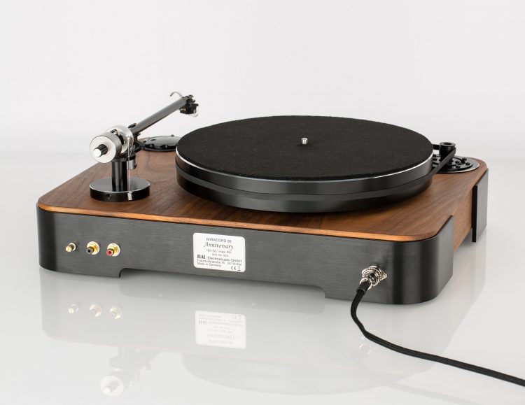 Проигрыватель винила ELAC Miracord 90 walnut/oiled артикул 160238Si-1 фото 3