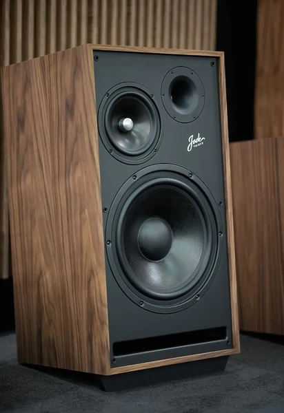 Напольная акустика PYLON AUDIO Jade 30th American Walnut артикул 335213Si-1 фото 3