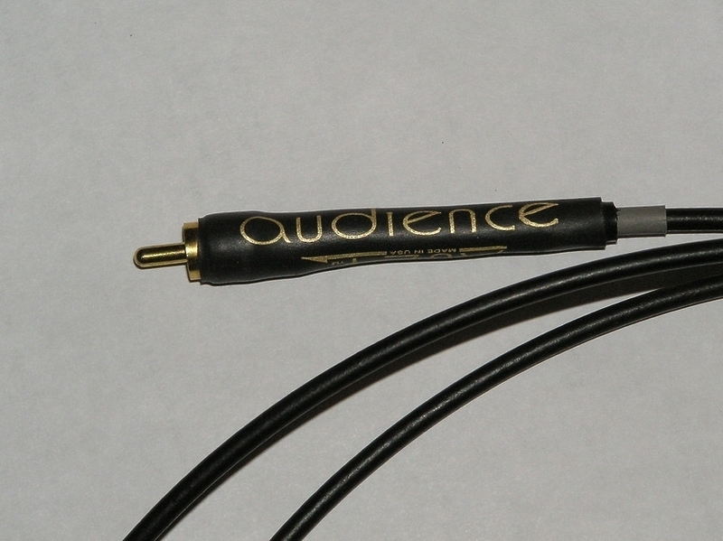 Кабель  межблочный аудио Audience Conductor S/PDIF RCA to BNC 9m артикул 109834Si-1 фото 4