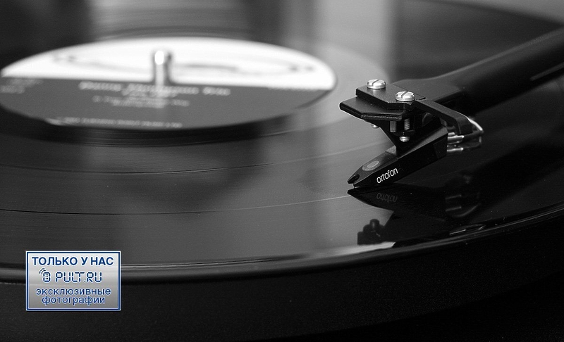Проигрыватель винила Pro-Ject Debut III piano black артикул 389215FV-1 фото 5