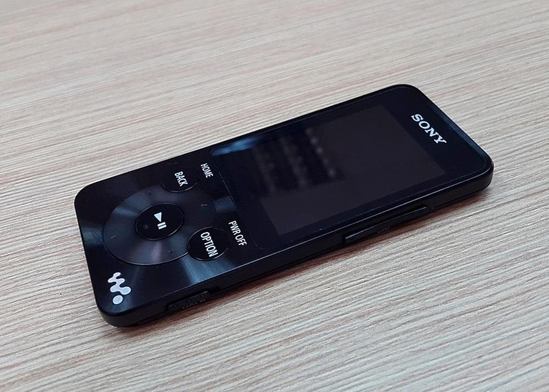 Плеер Sony NWZ-E583 черный артикул 148022Si-1 фото 6