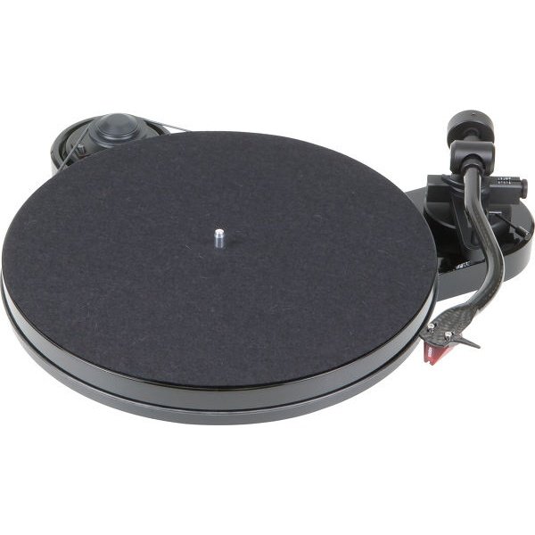 Проигрыватель винила Pro-Ject RPM 1 Carbon (DC) (2M Red) piano black артикул 139030Si-1 в интернет-магазине «HiFiRussia»
