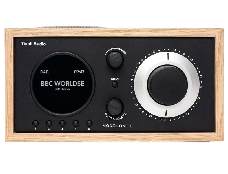 Радиоприемник Tivoli Audio Model One+ Oak/Black артикул 260300Si-1 в интернет-магазине «HiFiRussia»