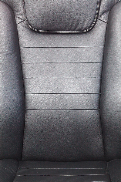 Кресло Бюрократ T-9923WALNUT/BLACK (Office chair T-9923WALNUT black leather cross metal/wood) артикул 263492Si-1 фото 4