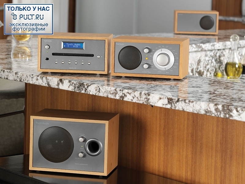 CD-проигрыватель Tivoli Audio Model CD walnut/gold (MCDWLGB) артикул 380524FV-1 фото 10