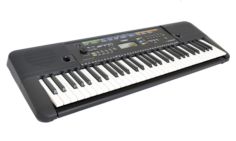 Клавишный инструмент Yamaha PSR-E253 артикул 136562Si-1