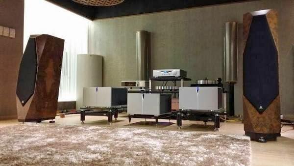 Audia Flight STRUMENTO n1 black #14 в «HiFiRussia»