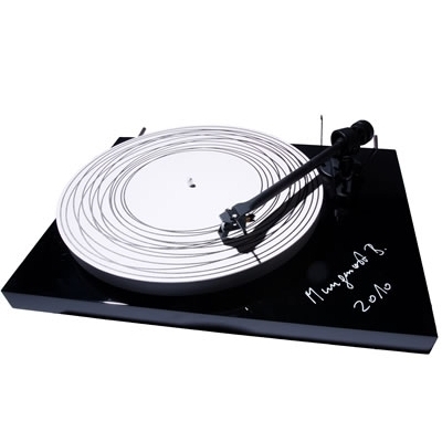Проигрыватель винила Pro-Ject ART-1 (Ortofon 2M-Blue) piano black артикул 390477FV-1