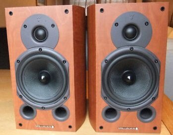 Полочная акустика Wharfedale Diamond 9.1 walnut pearl артикул 445717FV-1 фото 7