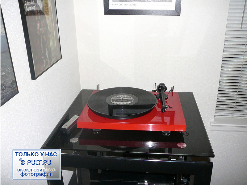 Проигрыватель винила Pro-Ject Debut III piano black артикул 389215FV-1 фото 9