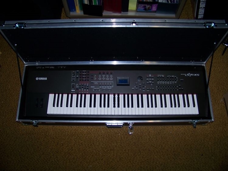 Клавишный инструмент Yamaha S70XS артикул 136572Si-1 фото 5