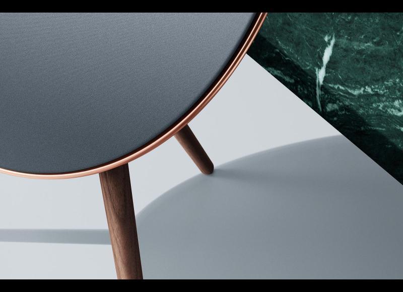 Bang & Olufsen BeoPlay A9 incl. front cover, walnut legs, black #1 в «HiFiRussia»